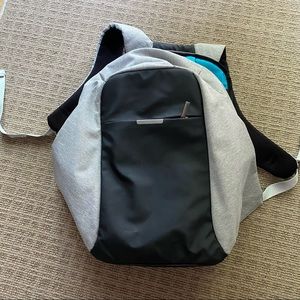 Oscaurt Anti-Theft Travel Backpack